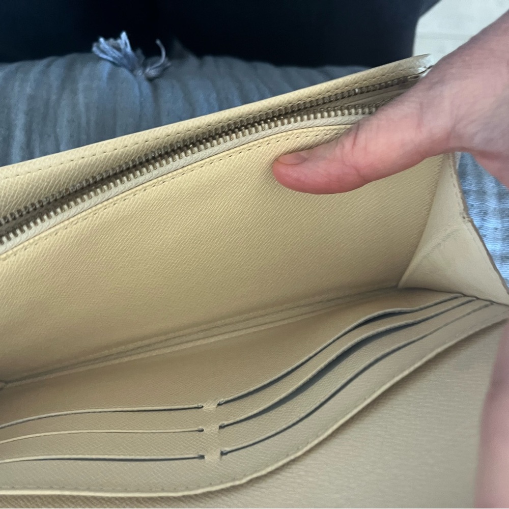 Louis Vuitton Sarah Azur Wallet - Picture 5 of 15